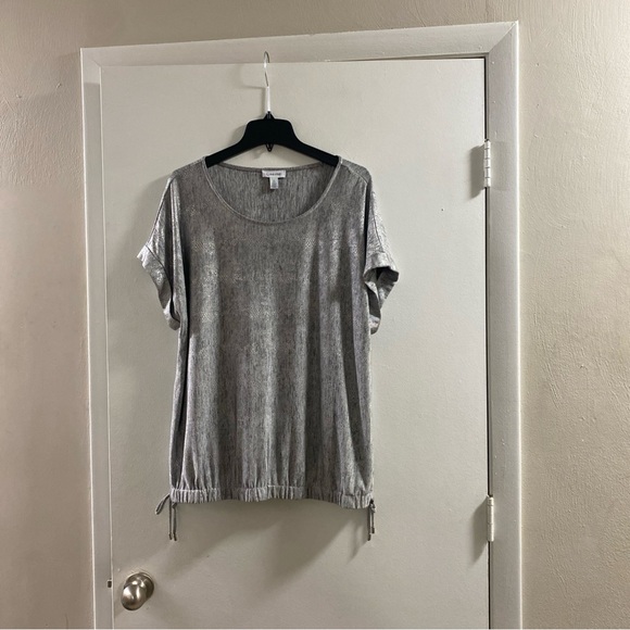 Calvin Klein Tops - Calvin Klein Silver Short Sleeve Top‎